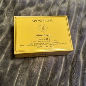 Spongelle: Pedi Buffer. Honey Blossom Scent